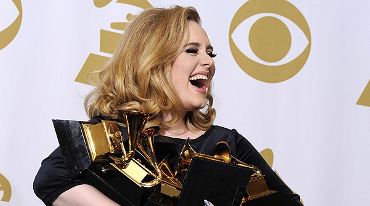 Adele arrasa als Grammy.