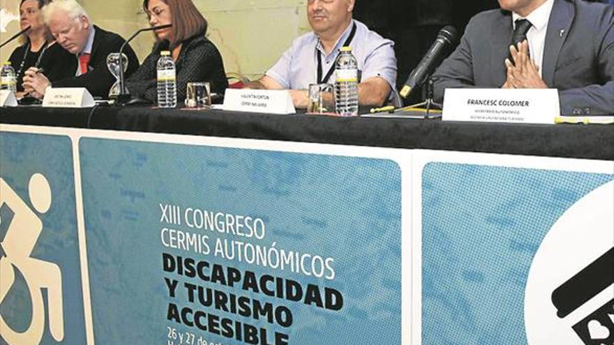 Colomer afirma que la inclusión es una prioridad en la ley de turismo