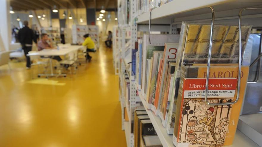 Biblioteca municipal del centro Ágora.