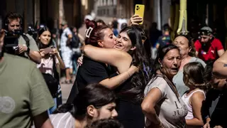 Paralizado el desahucio de Samanta en Zaragoza: "Mi hija se ha echado a llorar. Está muy contenta"