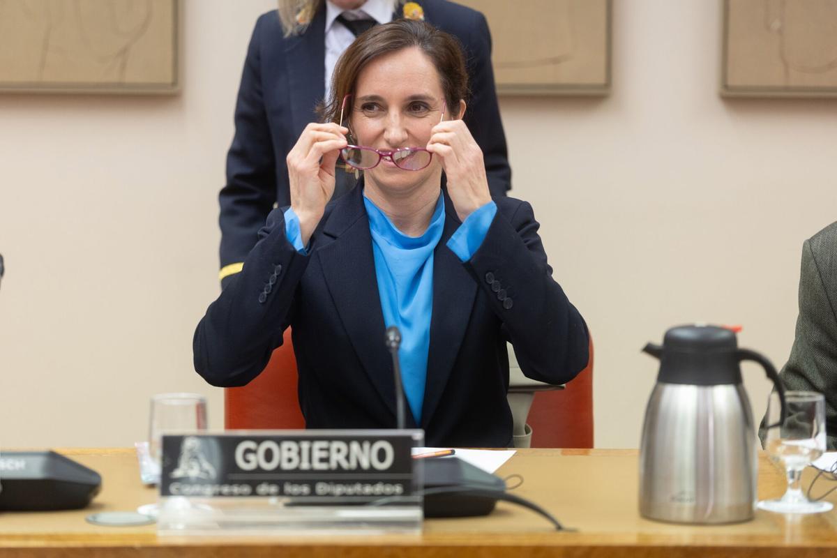 17/03/2026 La ministra de Sanidad, Mónica García, comparece ante la Comisión de Sanidad para explicar los cambios en la convocatoria anual de formación especializada, a 17 de marzo de 2026, en Madrid (España). La comparecencia se produce tras una convocatoria FSE marcada por retrasos, recursos y críticas de la Asociación MIR España y la oposición, que piden una auditoría externa del proceso. García defenderá el récord de 12.366 plazas y anunciará ajustes técnicos y digitales para futuras convocatorias. SALUD Eduardo Parra - Europa Press
