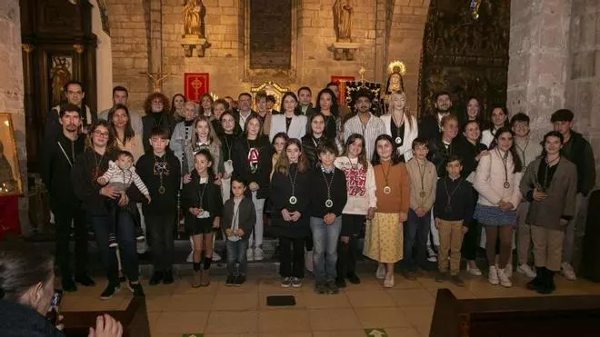 La familia cofrade de Avilés gana miembros