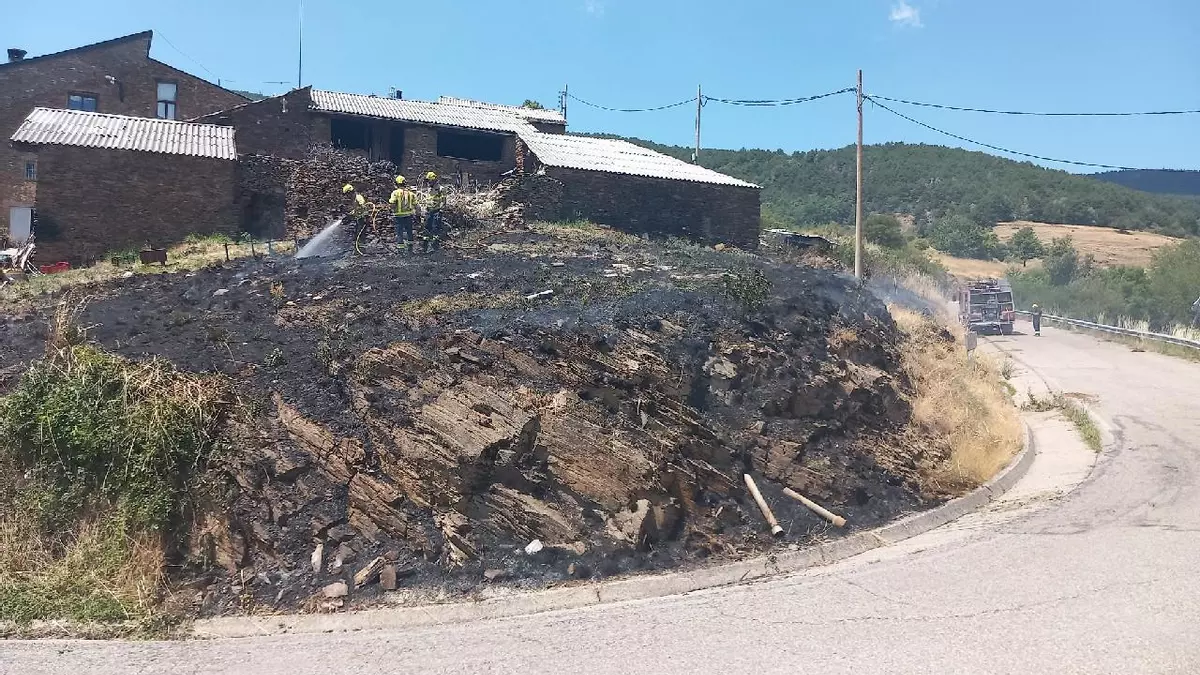 Extingit un incendi al camí dels Horts de Sant Andreu de Castellbò