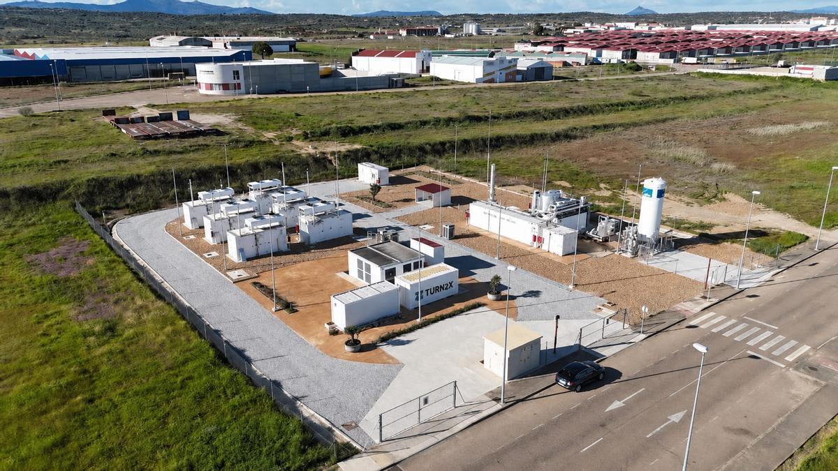 Panorámica de la planta piloto que Turn2X tiene en funcionamiento ya en Miajadas.