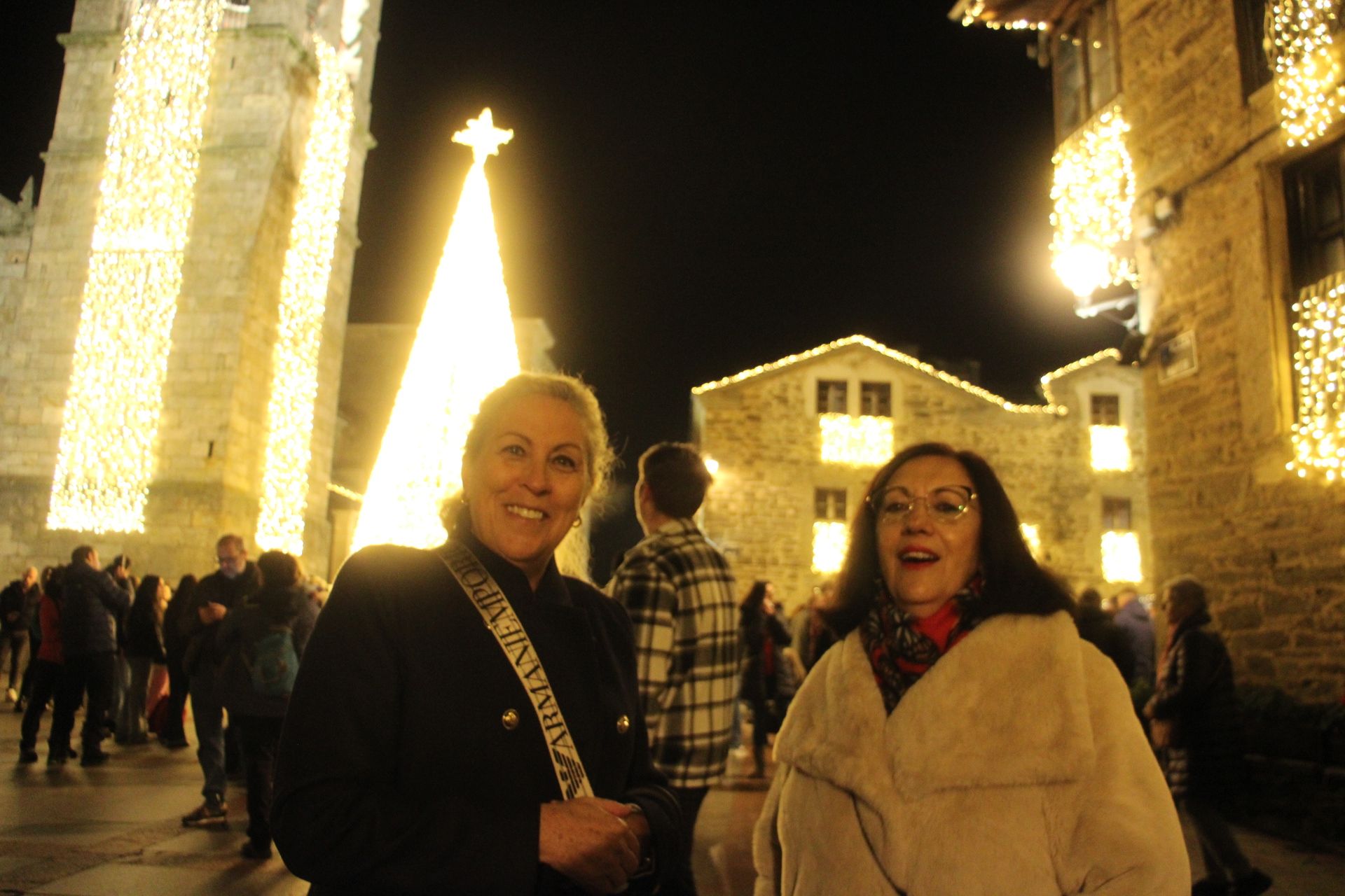 GALERÍA | Encendido del alumbrado navideño en Puebla de Sanabria