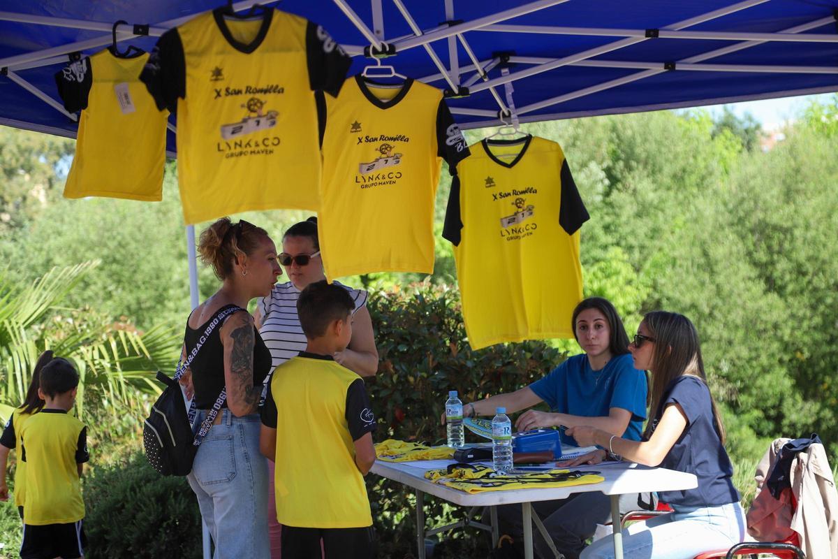 Fotogalería | La San Romilla: una década de millas solidarias en Badajoz