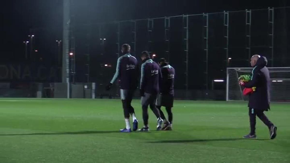 El Barça entrenó antes del derbi