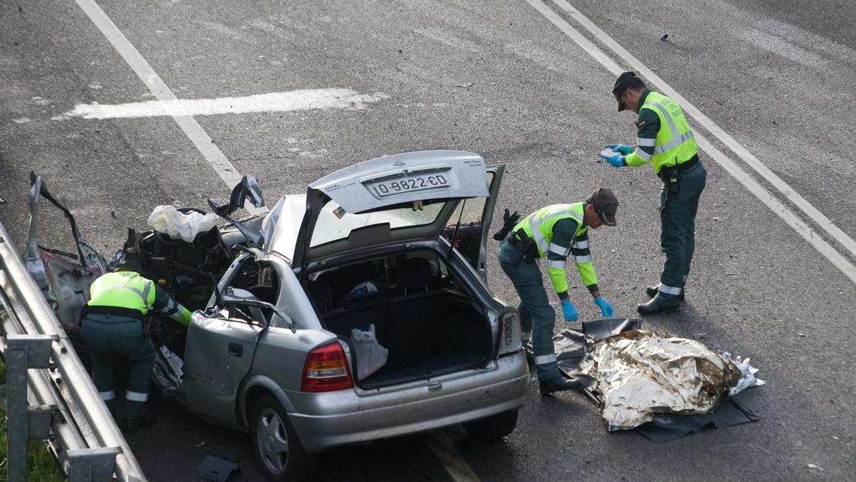 Es muy peligroso pasar de cuatro carriles a dos en menos de diez metros