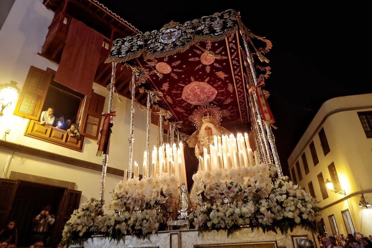 Jueves Santo: Procesión de La Macarena y El Cautivo, en Santa Cruz