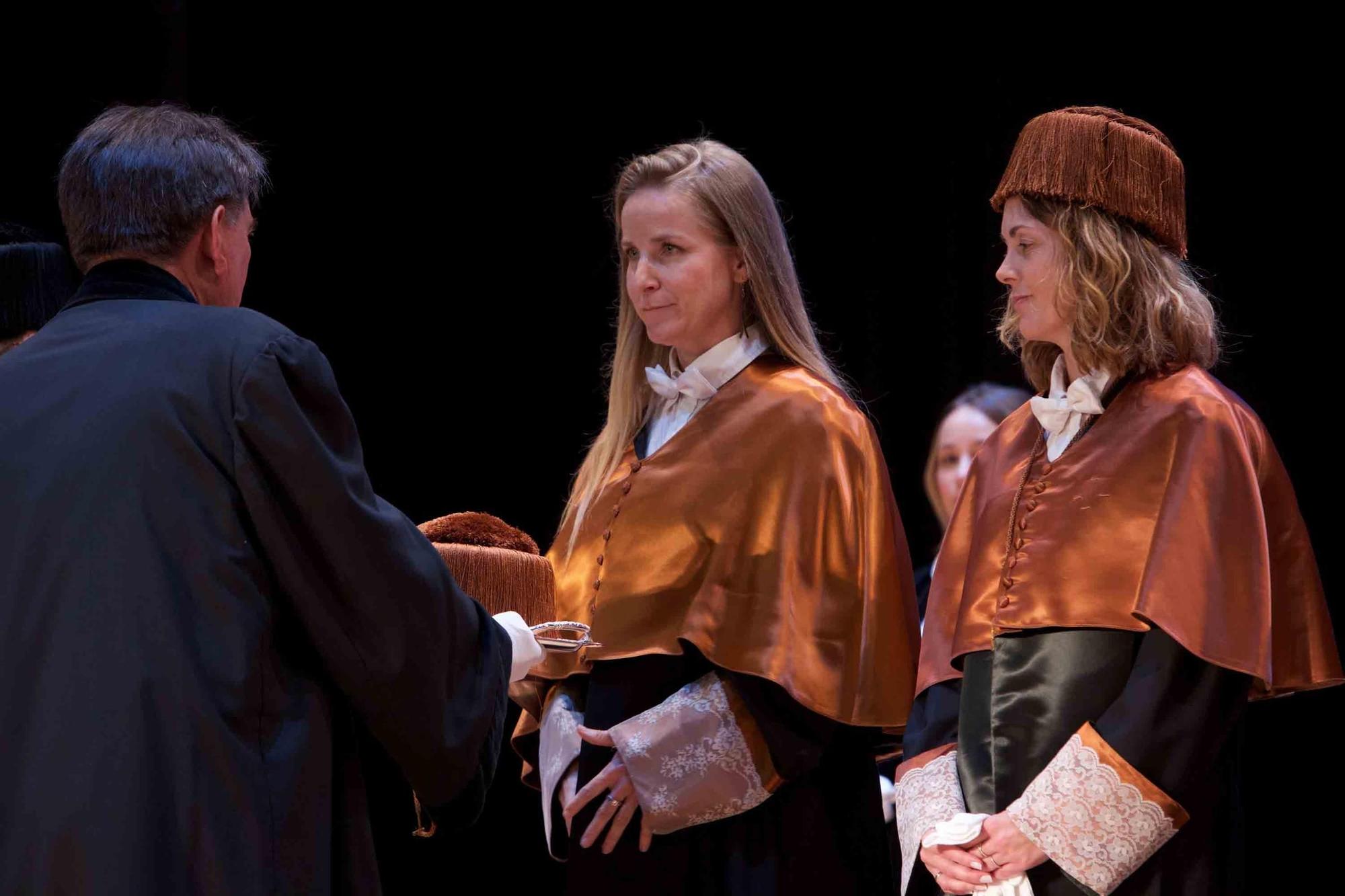 La Universidad de Alicante (UA) clausura el curso con la investidura de 125 nuevos doctores
