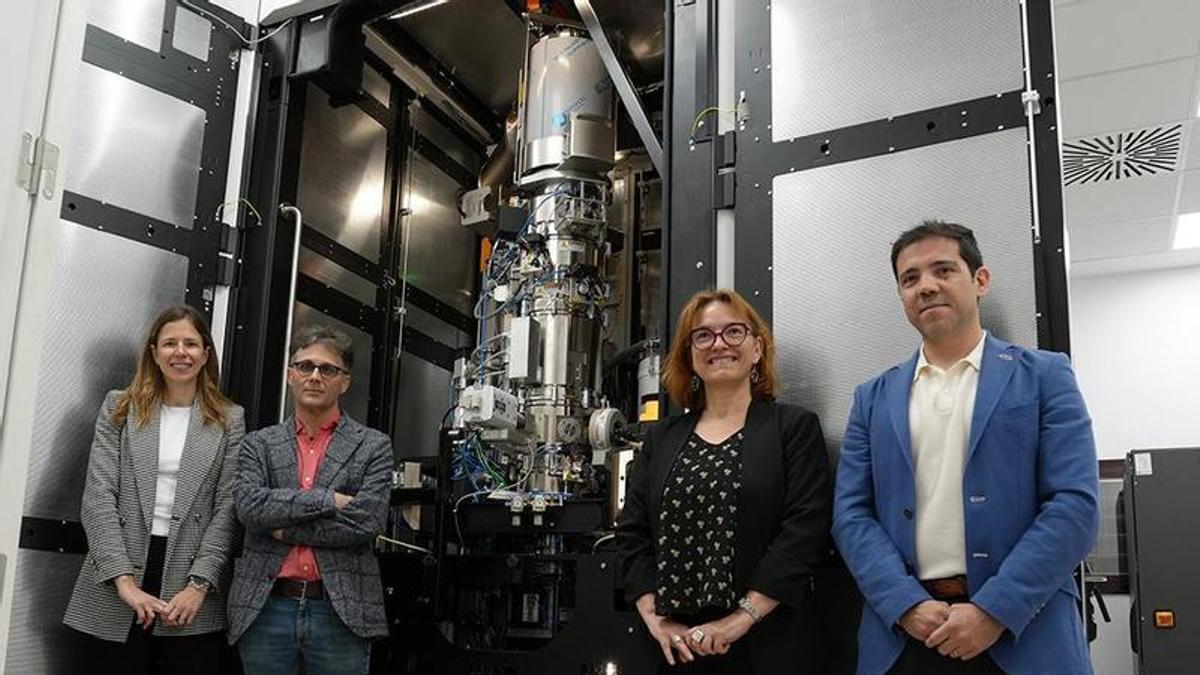 La UC3M presenta el microscopio electrónico de transmisión y barrido más potente de la Comunidad de Madrid