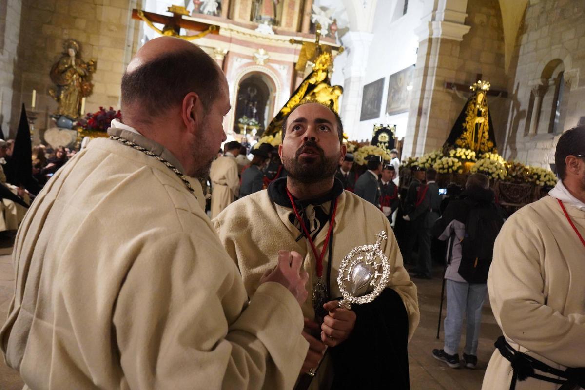 GALERÍA | Las mejores imágenes de Nuestra Madre de las Angustias tras suspender la procesión