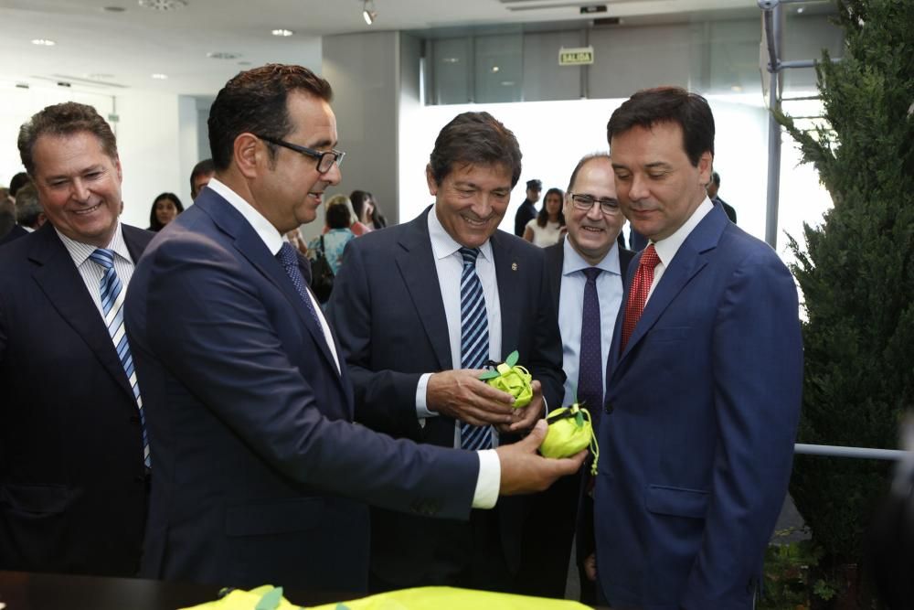 El Presidente del Principado, Javier Fernández, visita la Fidma