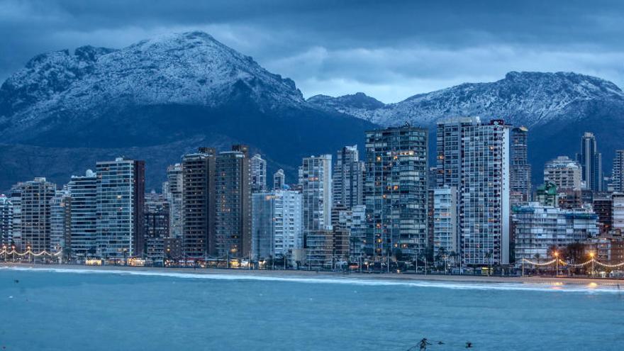 Una nueva borrasca deja hoy lluvias débiles y puede nevar en las montañas