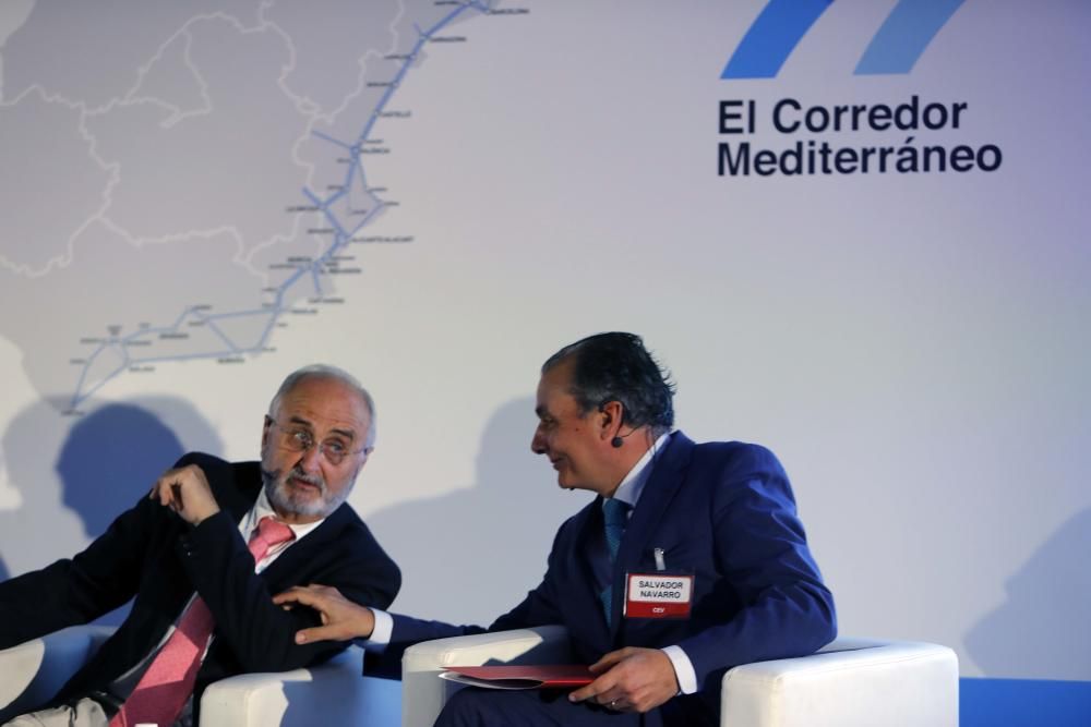La Asociación Valenciana de Empresarios (AVE) presenta el I Chequeo Semestral del Corredor Mediterráneo 2018, que analiza el estado de la infraestructura.