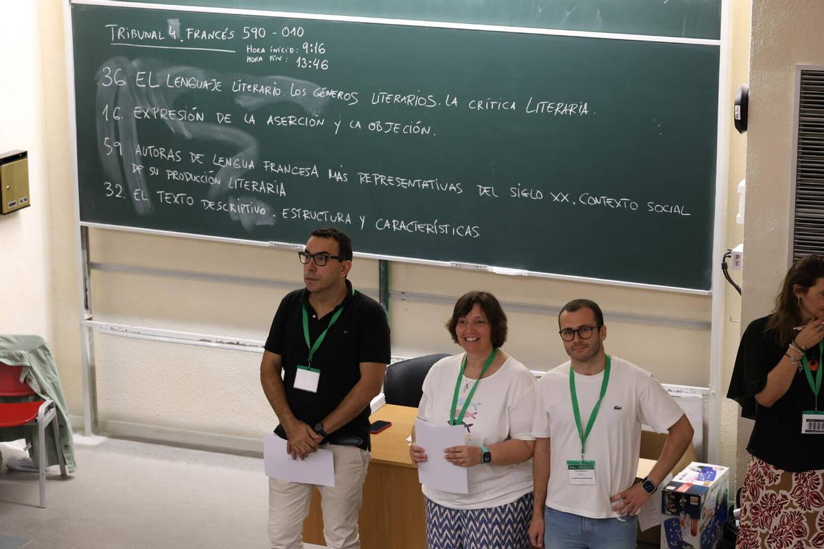 Más de 2.400 aspirantes a maestro se examinan en Córdoba