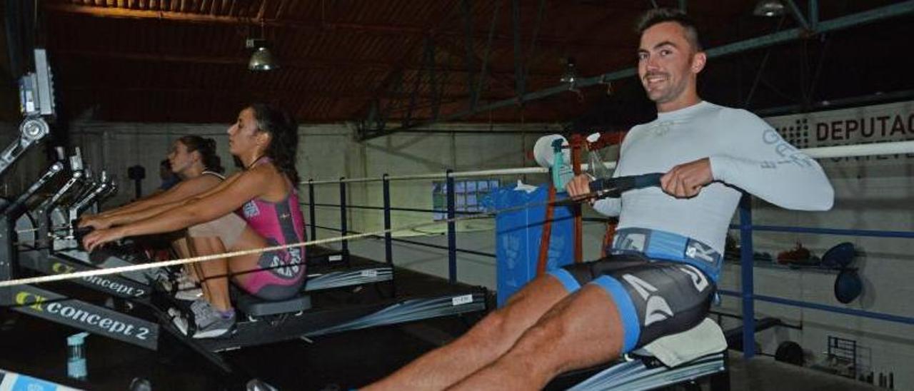 Rodrigo Conde entrenando en las instalaciones de la SD Tirán, en Moaña. |  // GONZALO NÚÑEZ