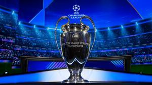 El trofeo de la Champions que se entregará el 31 de mayo de 2025