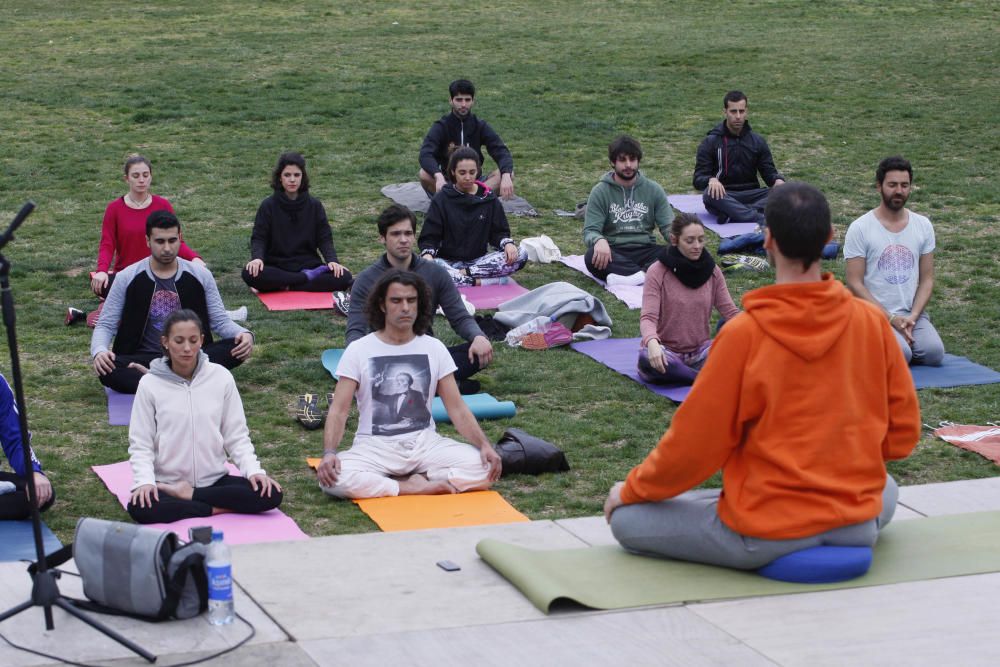 «Masterclass» benèfica de ioga