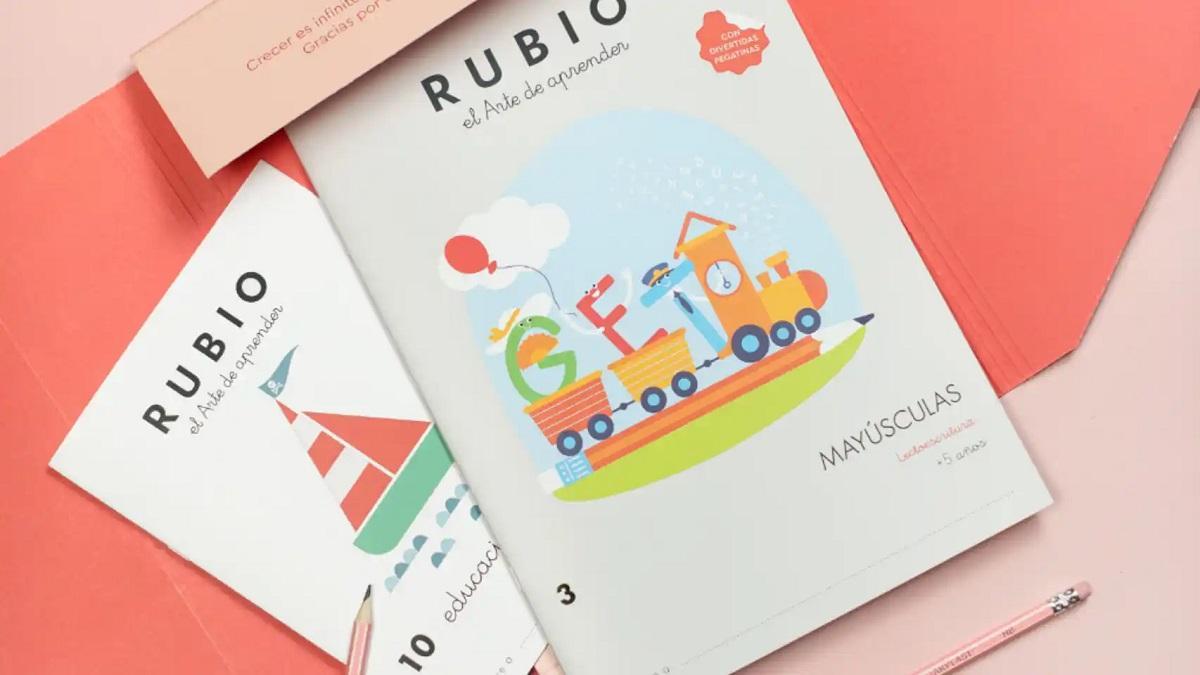 Ejemplares de Cuadernos Rubio, en una imagen reciente.