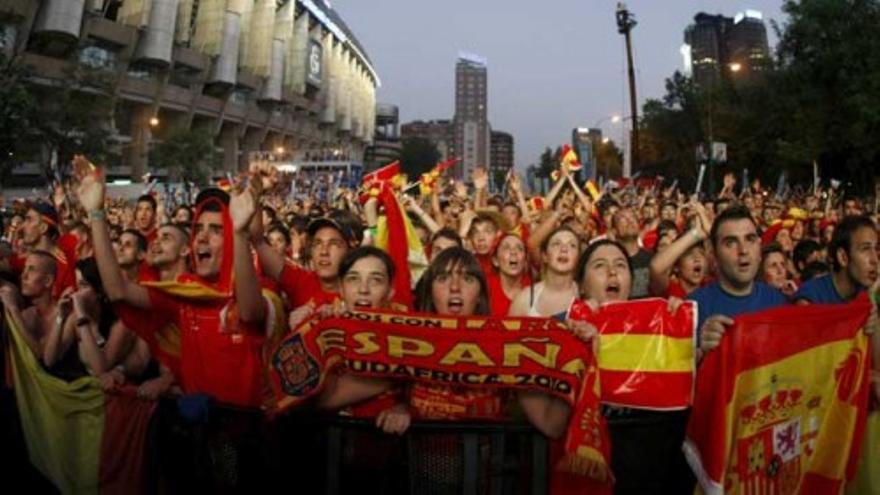 La Roja, antídoto contra la crisis