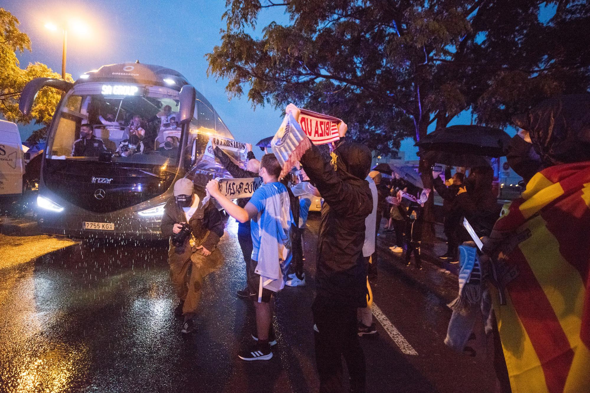 Imágenes de la celebración en casa de la UD Ibiza