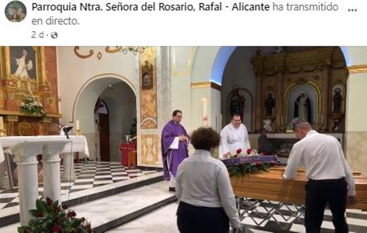 Retransmisión de uno de los funerales oficiados en la iglesia de Rafal esta semana