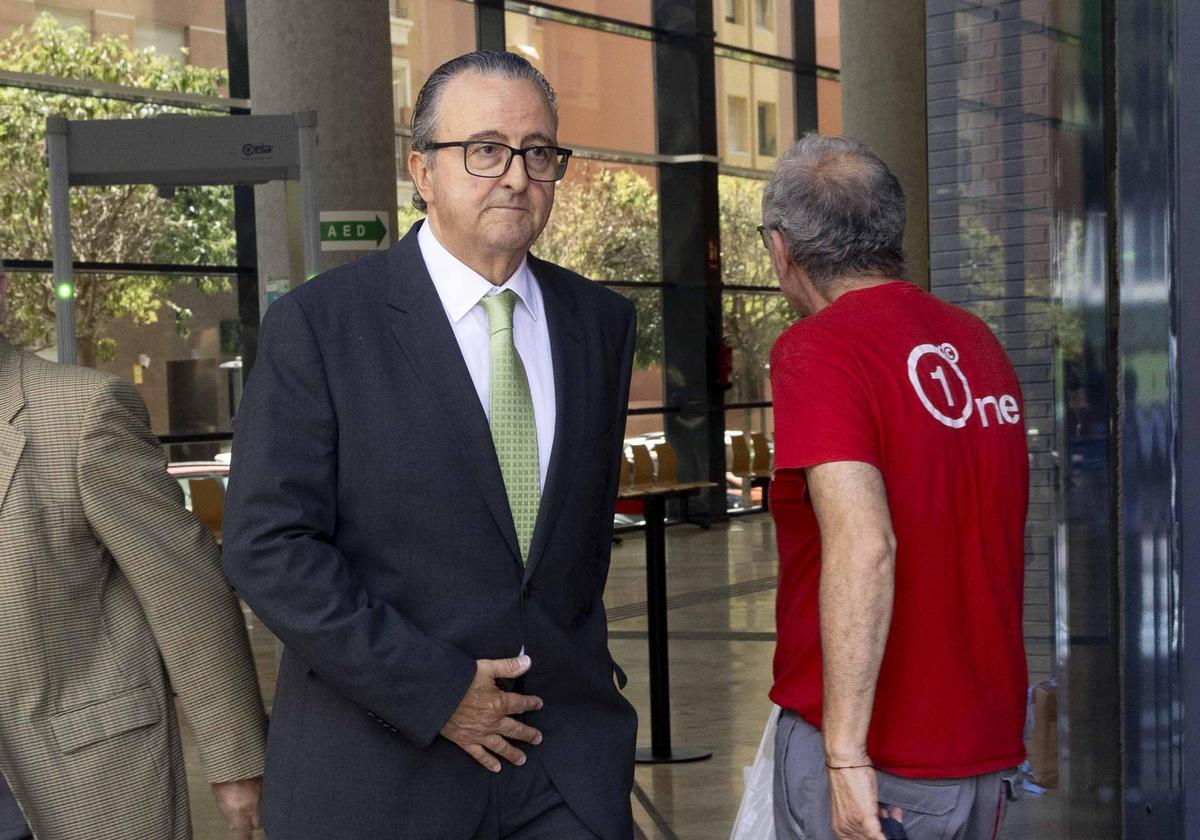 Nueva tanda de declaraciones por el escándalo de Les Naus. Declara el secretario general de Provia, Jesualdo Ros.