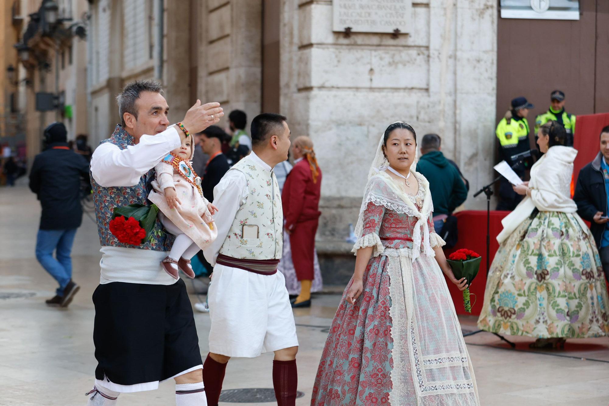 Búscate en el primer día de la Ofrenda en la calle San Vicente entre las 18:00 y las 19:00