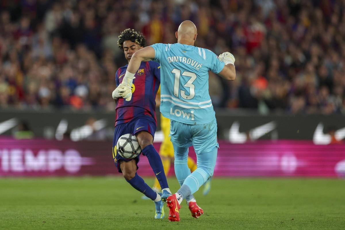 Dmitrovic falló en tres goles del Barça