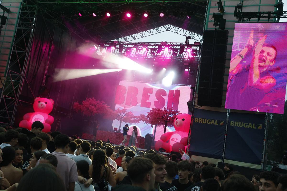 El ritmo de Bresh conquista la tercera noche de Metrópoli en Gijón: "Esto es un fiestón" (en imágenes)