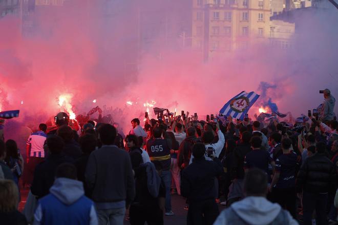 Así fue el recibimiento al Deportivo antes del partido ante el Zaragoza