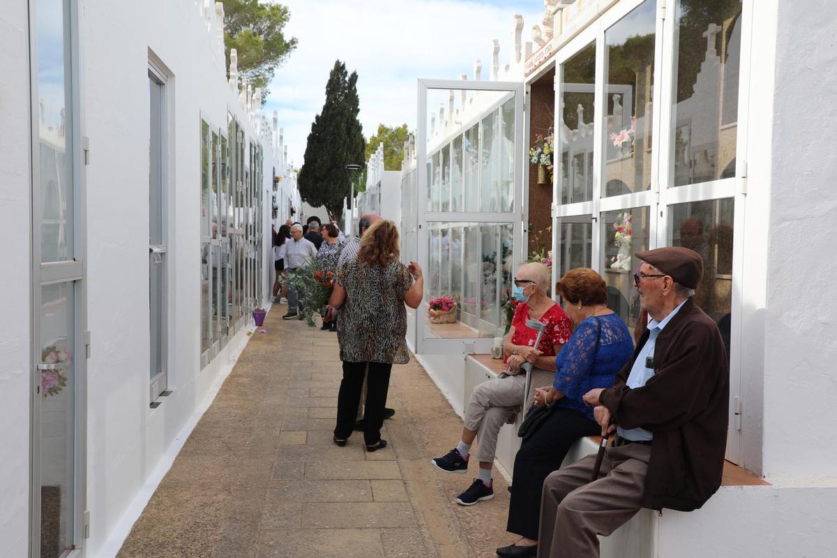 Día familiar para la memoria familiar en Formentera por Tots Sants