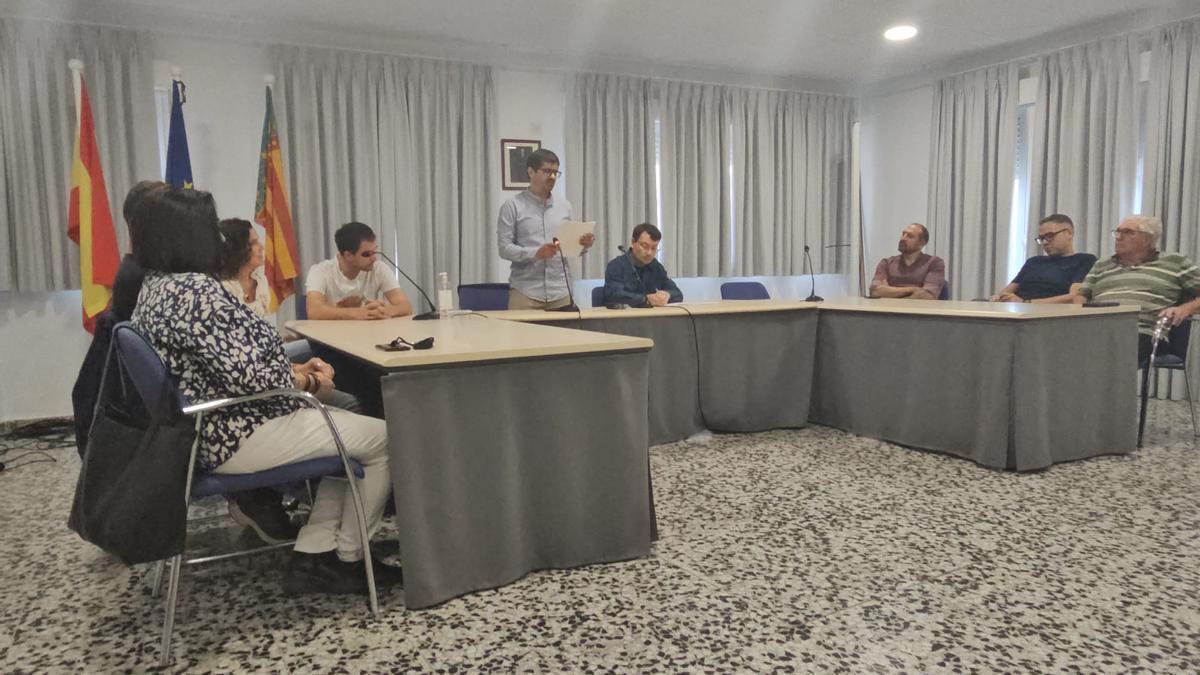 El alcalde de Alfarb, Vicent Alfonso, en el pleno de investidura, en septiembre de 2024.