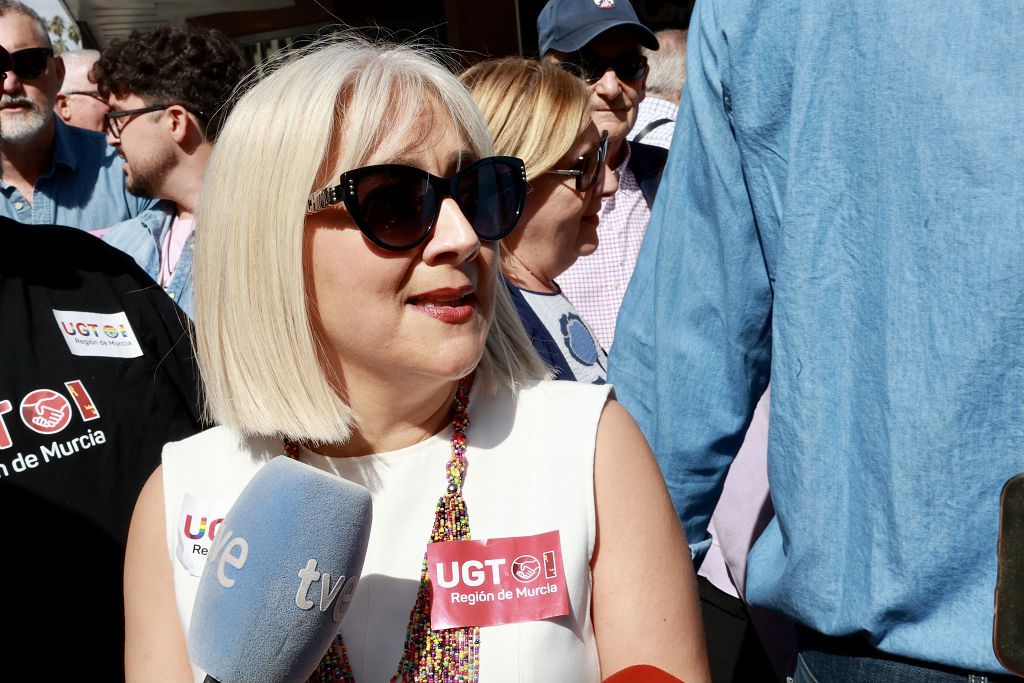 Todas las imágenes de la manifestación del 1 de Mayo en Murcia