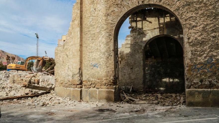 La Plaza de Toros comenzó a demolerse este mes