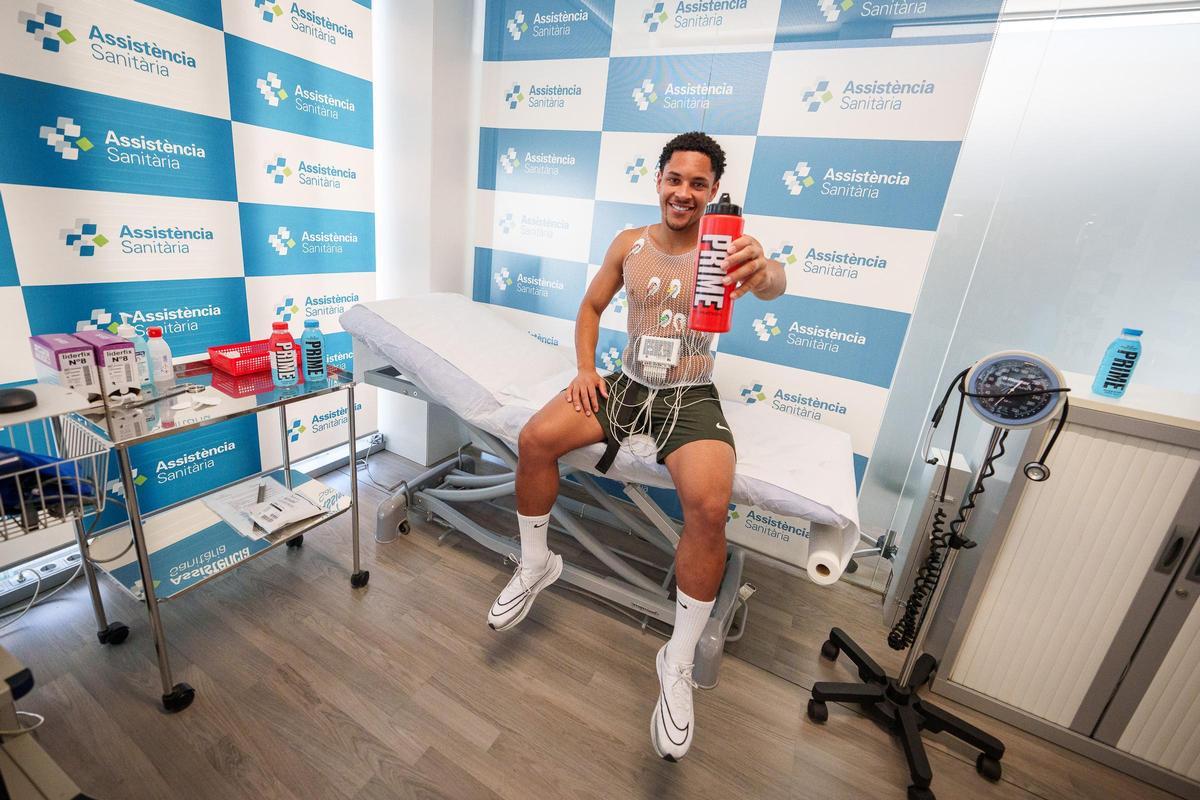 Vitor Roque ya está en Barcelona: Así han sido sus primeras horas en la Ciudad Condal Vitor Roque ya está en Barcelona: Así han sido sus primeras horas en la Ciudad Condal