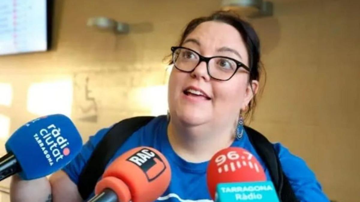 Anna Gómez Llauradó, portavos de la platafomra 'Dignitat a les Vies' | E.P