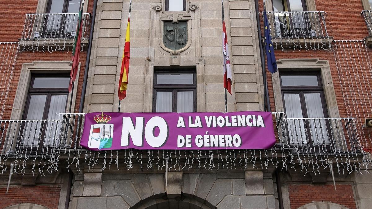 Pancarta en el Ayuntamiento de Zamora.