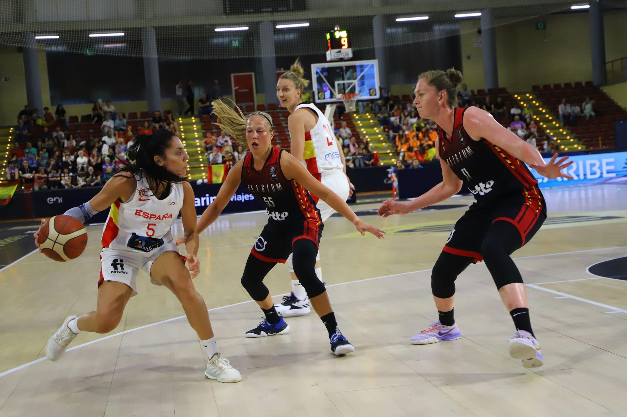 La selección española femenina de baloncesto ante Bélgica, en imágenes