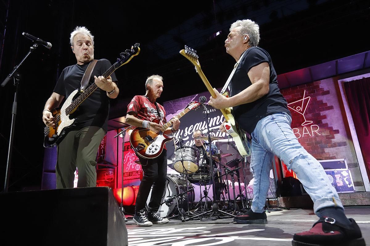 Hombres G enloquecen al público de Los Califas