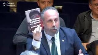 Bronca de Vox en la diputación: "El PSOE es un partido criminal que perseguía monjas"