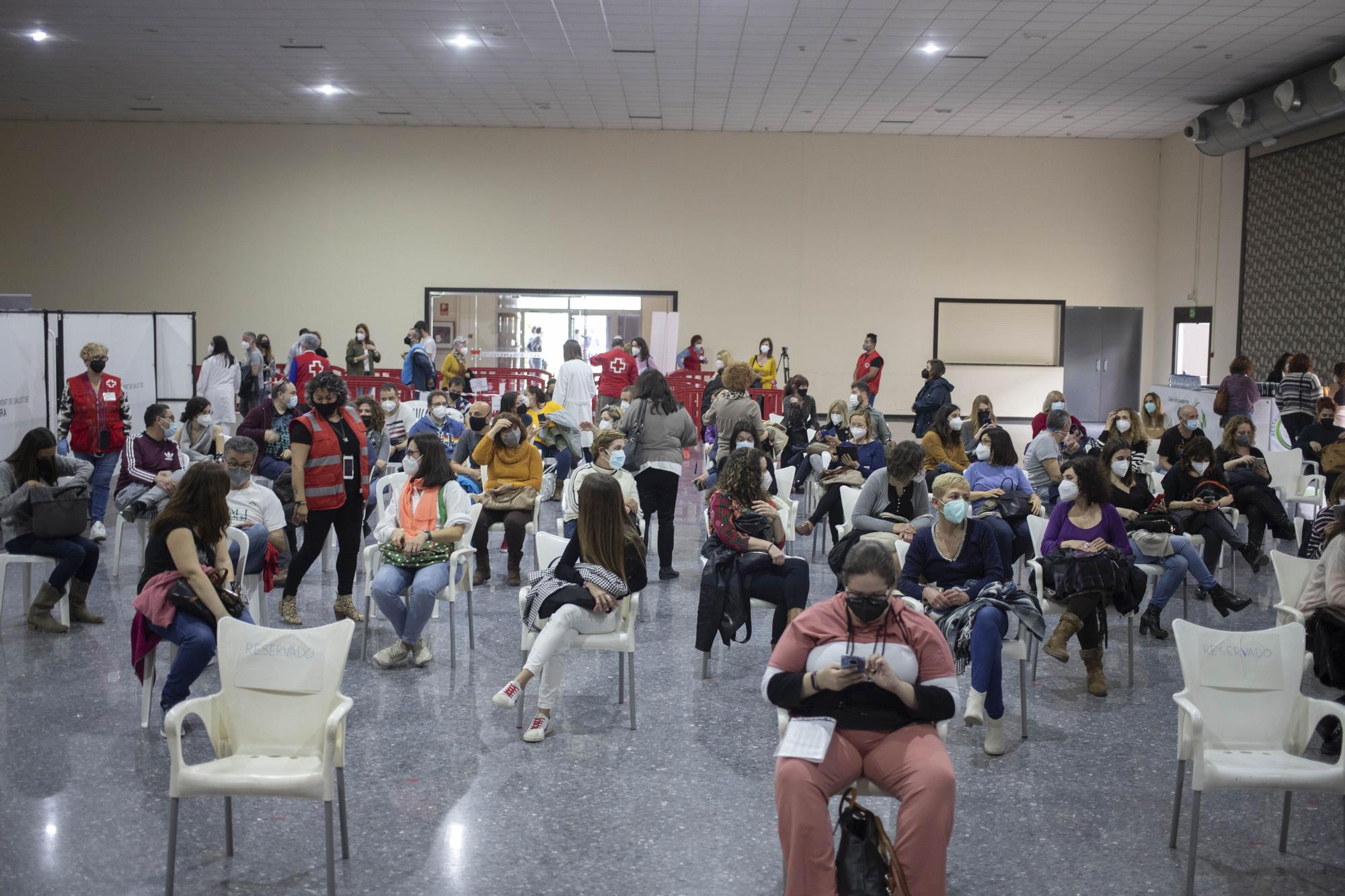 Retoman la vacunación de profesores en la Comunitat Valenciana