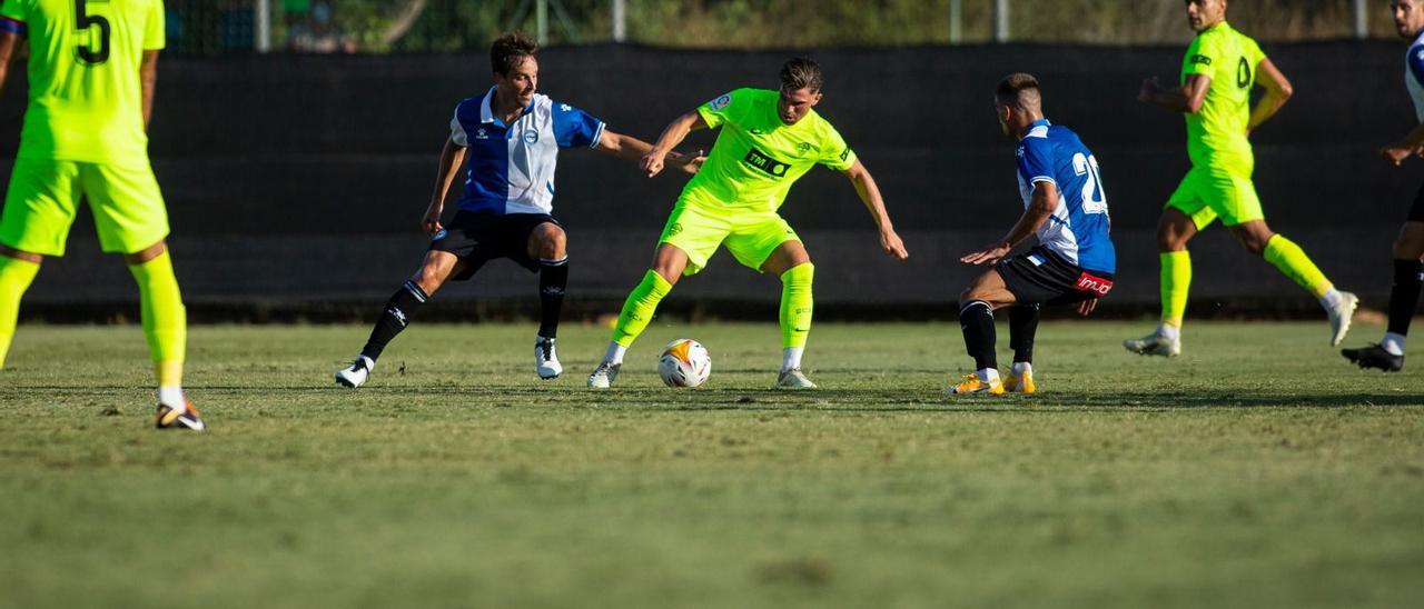 El Elche CF durante el último amistoso que jugó antes de comenzar la liga