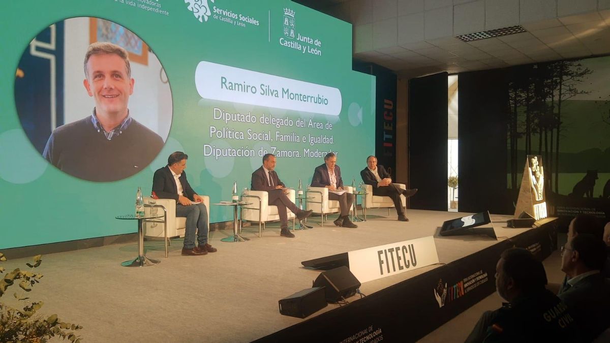 Mesa redonda de apertura de la segunda jornada de la feria.