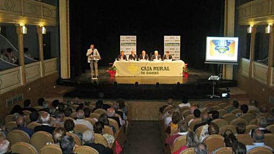 Responsables de Caja Rural exponen en Toro el balance anual.