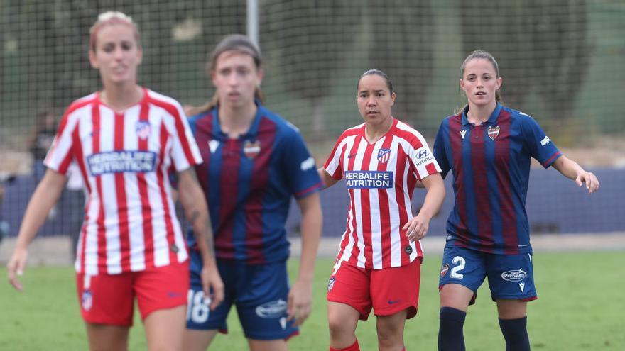 El fútbol femenino pide cobrar un 75% de la jornada laboral y un mínimo de 16.000 euros