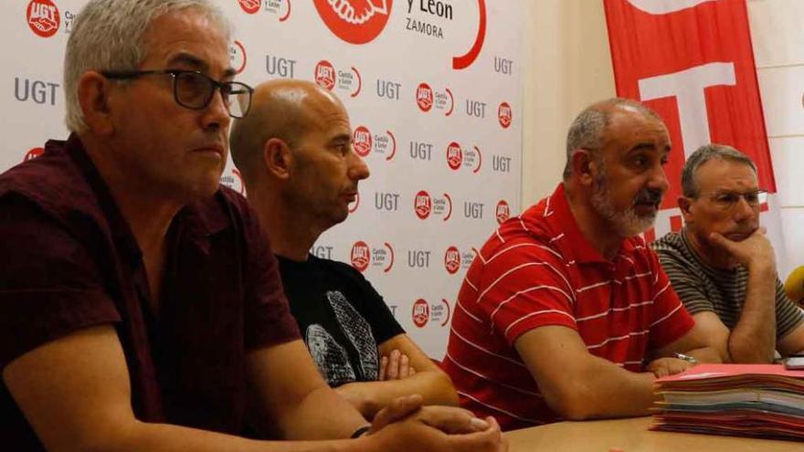 Desde la izquierda: Jerónimo Cantuche, José María Barbón, Belarmino Rodríguez y Francisco Estravís.