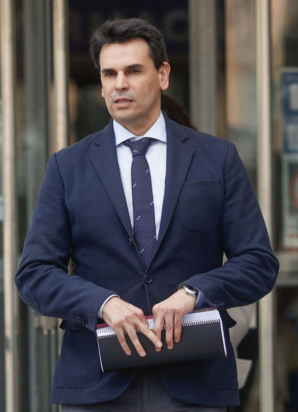 El nòvio d’Ayuso demana quatre anys de presó per al fiscal general El nòvio d’Ayuso demana quatre anys de presó per al fiscal general