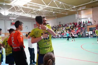 Fer y Jortos completan con sus renovaciones el plantel del Balonmano Caja Rural Zamora